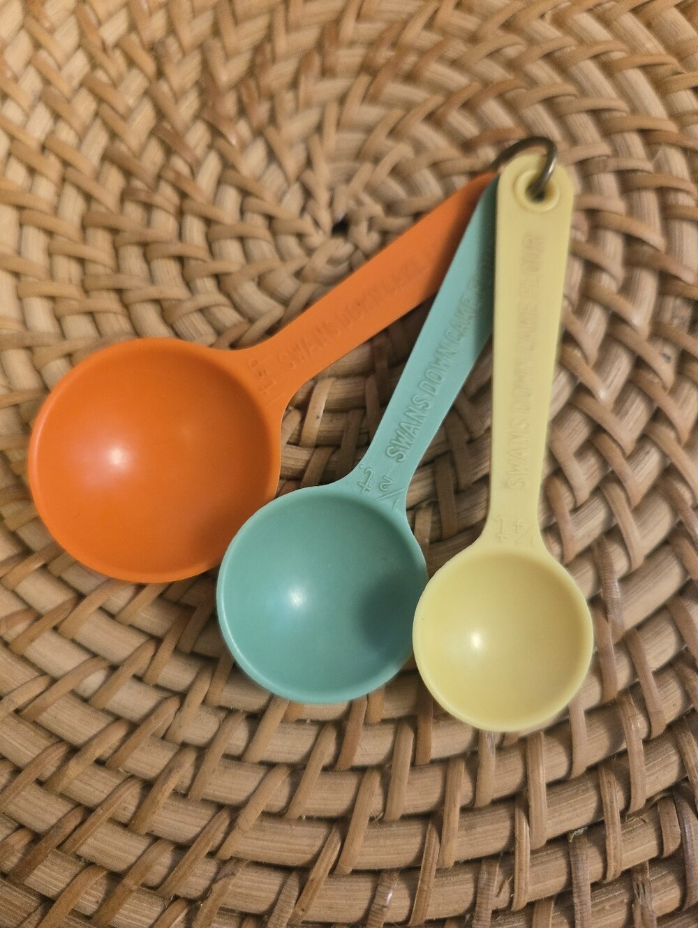 Vintage Swans Down Cake Flour Beetleware Measuring Spoons 💜
